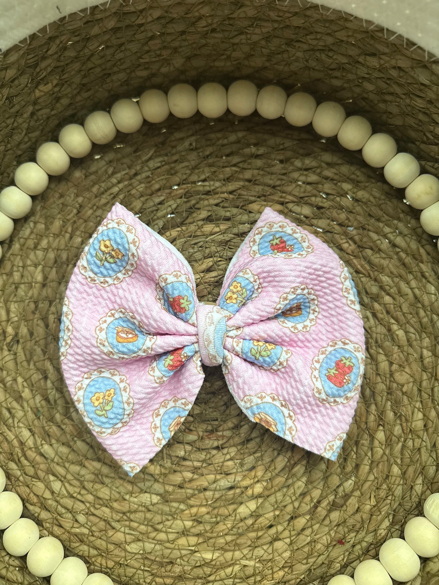 Sweet Cottage Bow