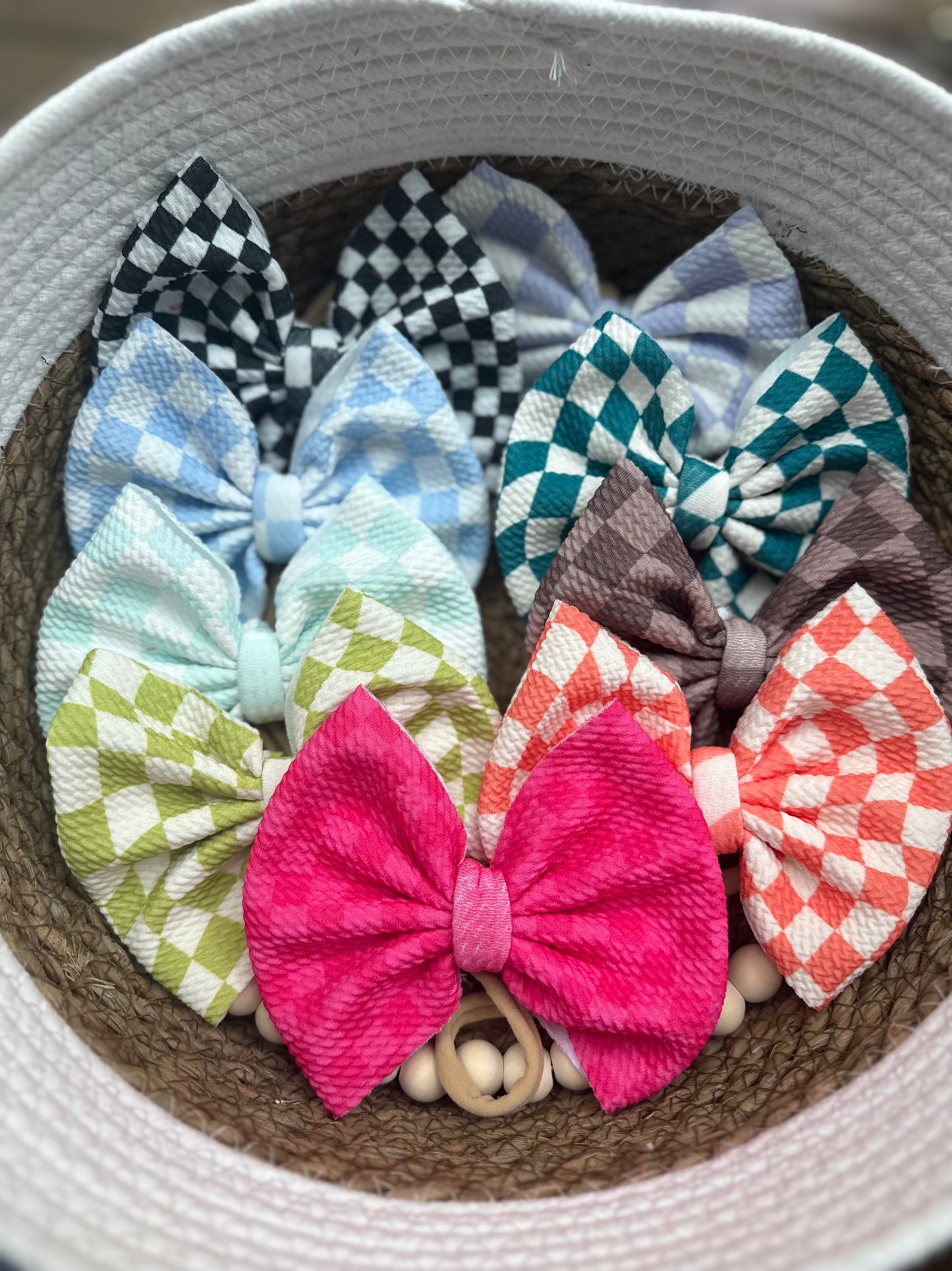 Checkered bow bundle