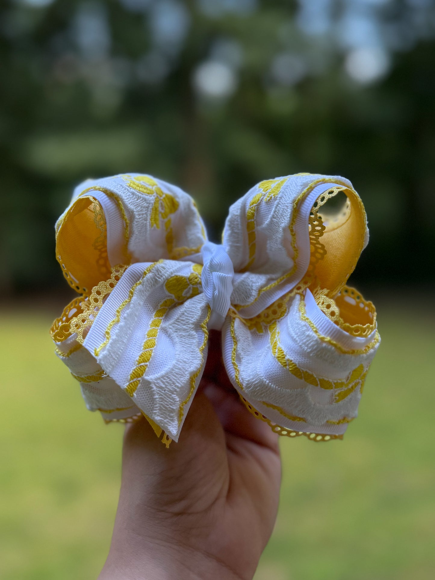 Yellow bow lace - 5 inch